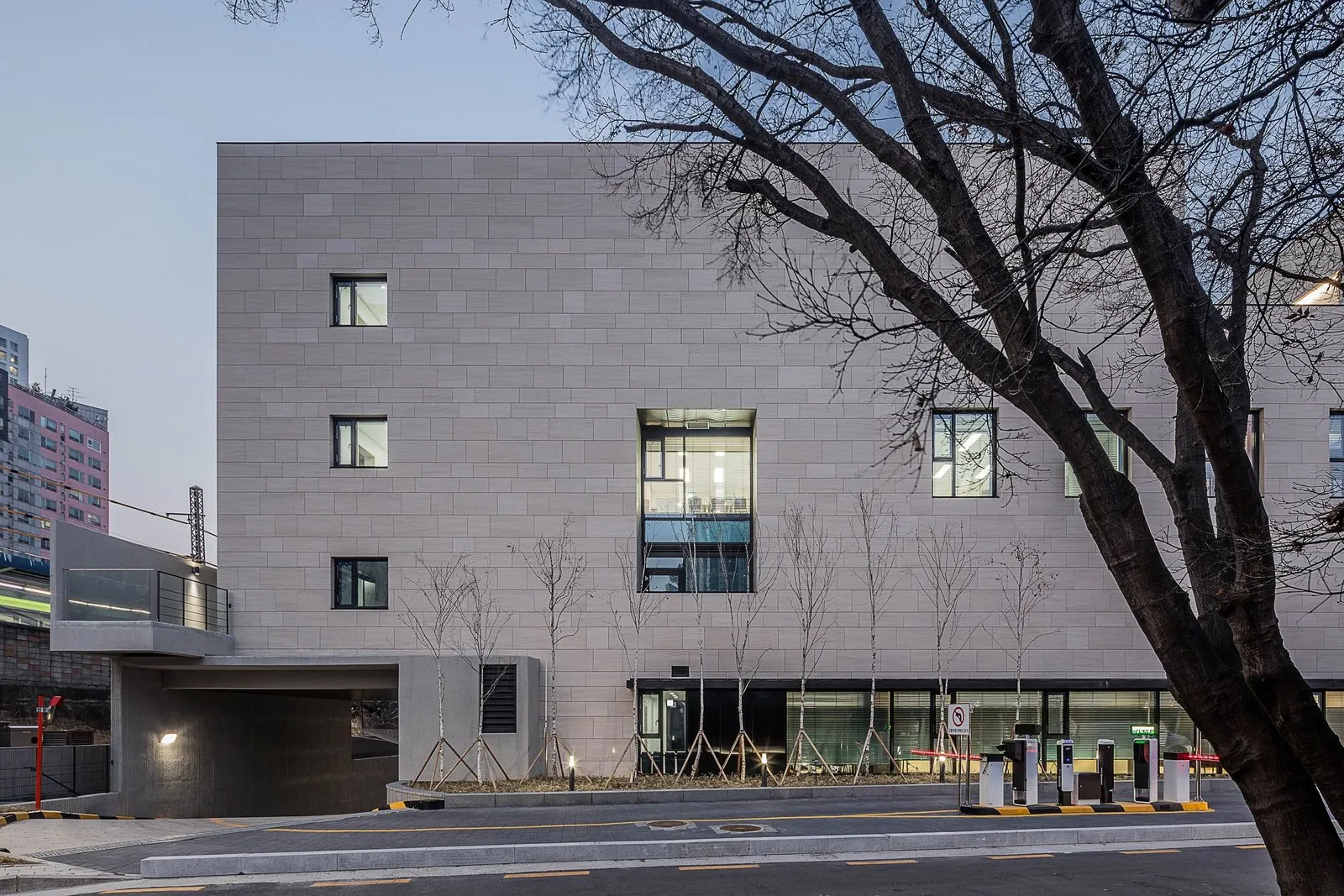 Memorial Hall for the Democracy Movement — exterior